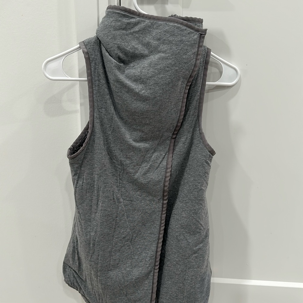 LULULEMON VEST - Picture 2 of 8